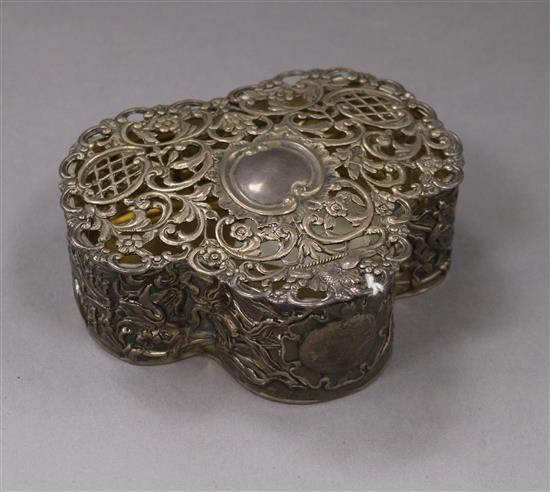 An Edwardian pierced silver pot pourri box by Goldsmiths & Silversmiths Co Ltd, London, 1903, 6.5 oz.